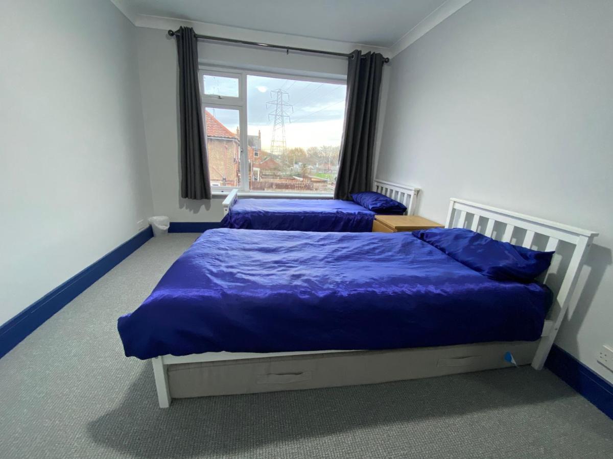 Harewood Lodge - Single And Double Rooms Self Serve Apartment King's Lynn Eksteriør billede